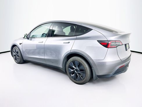 Used 2025 Tesla Model Y Long Range AWD/4WD image 5