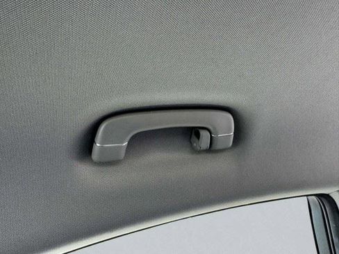 Used 2019 Genesis G80 3.8 RWD image 45