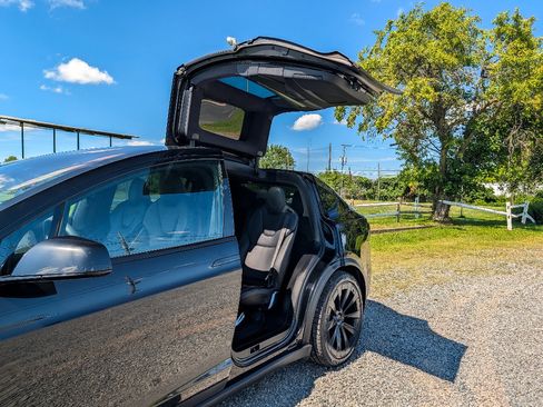 Used 2022 Tesla Model X Plaid AWD/4WD image 13