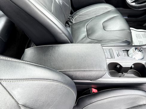 Used 2019 Ford Fusion Energi Titanium image 46