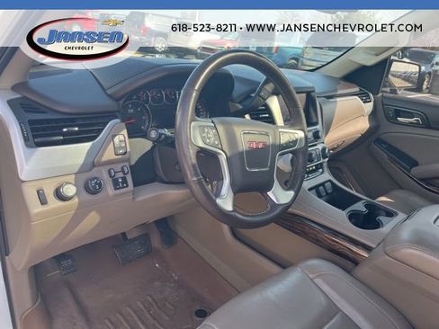 Used 2016 GMC Yukon SLT w/ HD Trailering Package image 12
