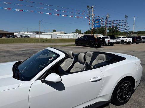 Used 2024 Ford Mustang Premium RWD image 11
