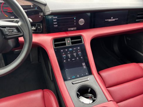 Used 2022 Porsche Taycan image 14