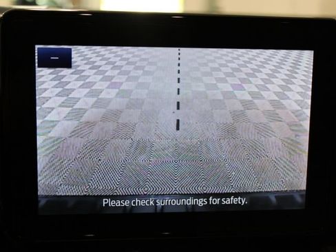 Used 2022 Ford Explorer XLT w/ Equipment Group 202A image 29