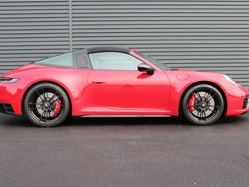 Certified 2022 Porsche 911 Targa 4 GTS image 9