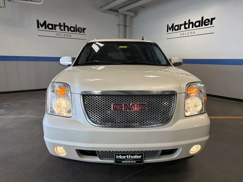 Used 2014 GMC Yukon XL Denali AWD/4WD image 2