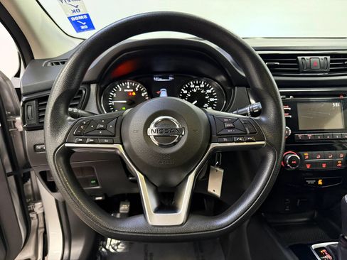 Used 2018 Nissan Rogue Sport S w/ S Appearance Package FWD image 14