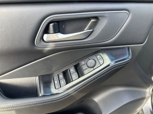 New 2026 Nissan Rogue SV image 10