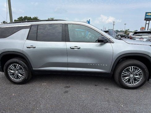 New 2026 Chevrolet Traverse LT FWD image 7