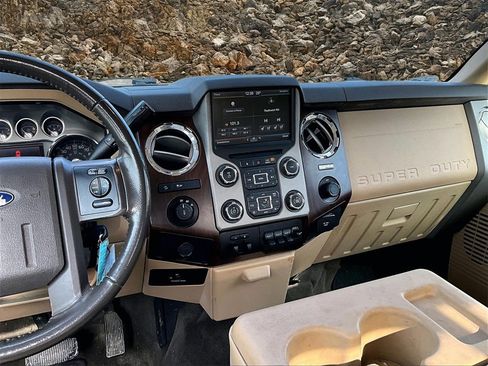 Used 2013 Ford F350 Lariat w/ Chrome Pkg image 6