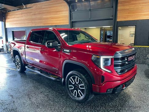 Used 2024 GMC Sierra 1500 AT4 w/ AT4 Preferred Package AWD/4WD image 1