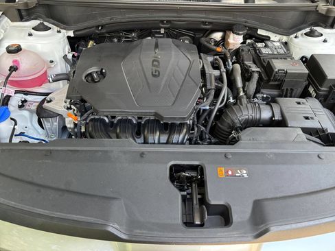 Used 2025 Kia Sportage LX FWD image 30