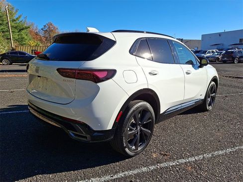 Certified 2025 Buick Envision Sport Touring image 6