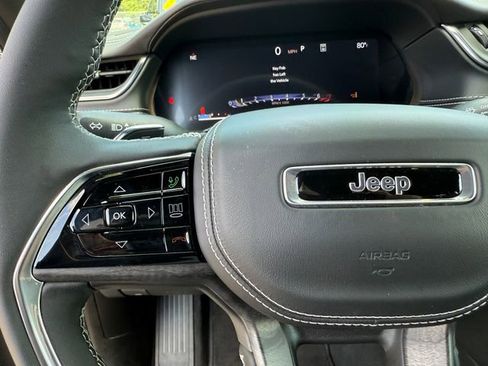 New 2025 Jeep Grand Cherokee Overland w/ Luxury Tech Group IV image 31
