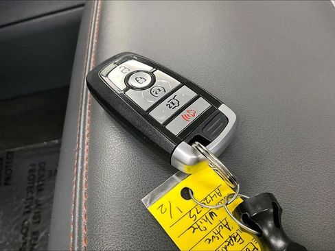 Certified 2025 Ford Expedition Active AWD/4WD image 11
