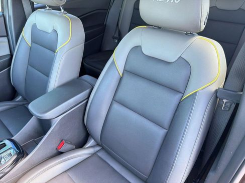 Used 2025 Chevrolet Trax ACTIV w/ Driver Confidence Package image 21