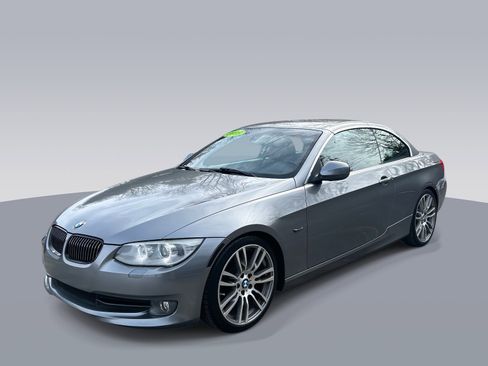 Used 2013 BMW 328i Convertible image 7