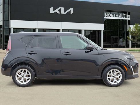 Certified 2025 Kia Soul LX w/ LX Technology Package image 7