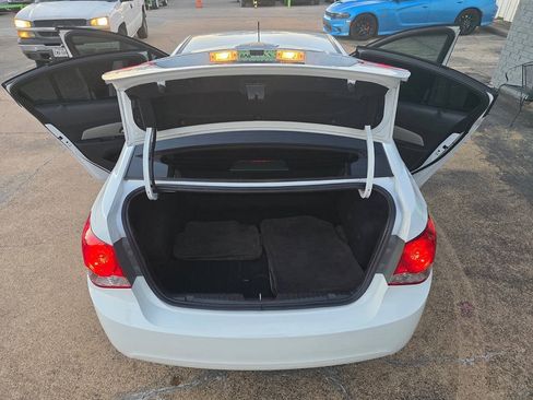 Used 2016 Chevrolet Cruze LS FWD image 37