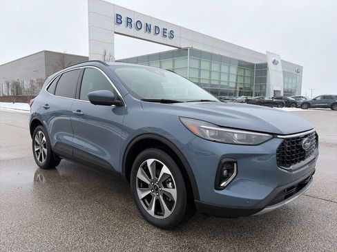 Used 2023 Ford Escape Platinum image 1