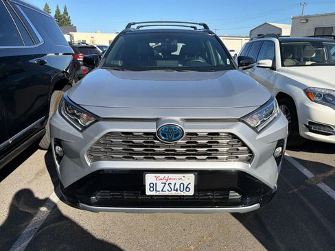 Used 2019 Toyota RAV4 XSE w/ XSE Weather Package AWD/4WD image 6