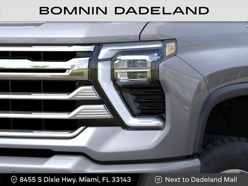 New 2026 Chevrolet Silverado 2500 High Country w/ High Country Premium Package AWD/4WD image 10