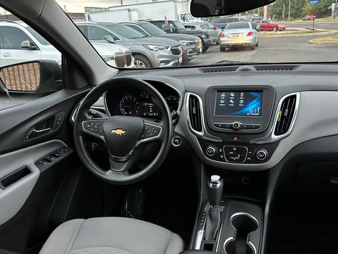 Used 2018 Chevrolet Equinox LS image 20
