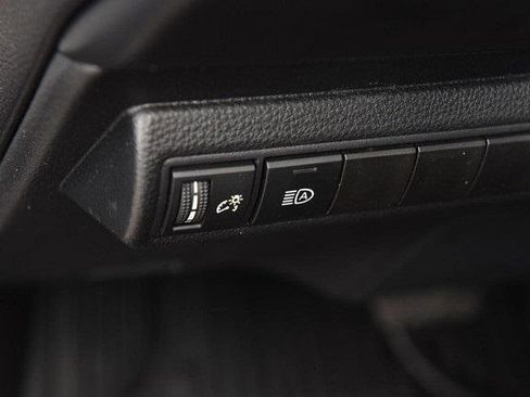 Used 2025 Toyota Corolla LE image 10