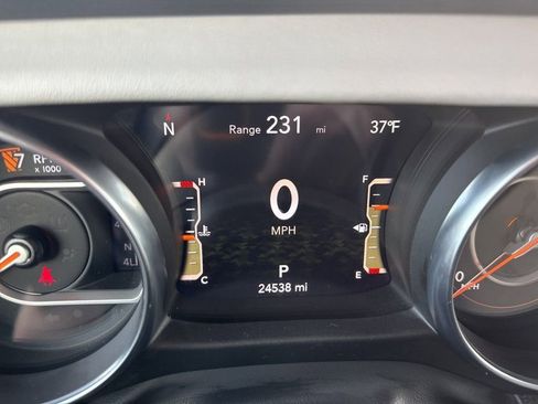 Used 2023 Jeep Gladiator Overland image 7