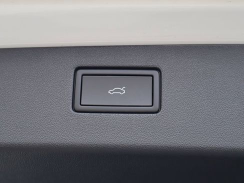 New 2026 Volkswagen Tiguan SE image 20