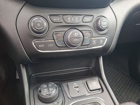 Certified 2022 Jeep Cherokee Trailhawk w/ Sun, Sound & Nav Group image 16