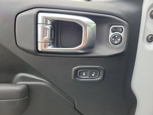 New 2026 Jeep Wrangler Willys AWD/4WD image 17