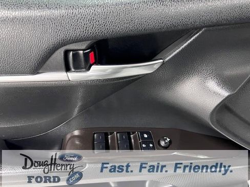 Used 2022 Toyota Camry SE w/ Convenience Package image 23