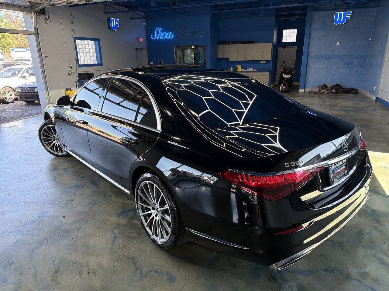 Used 2024 Mercedes-Benz S 580 4MATIC Sedan image 4