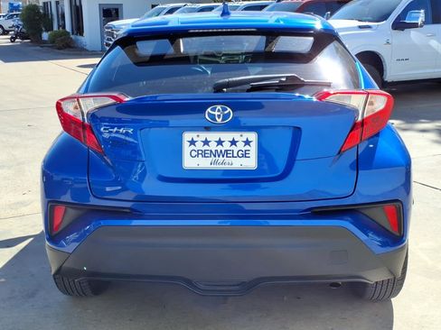 Used 2022 Toyota C-HR XLE image 26