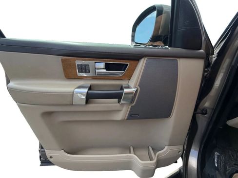 Used 2016 Land Rover LR4 HSE LUX image 19