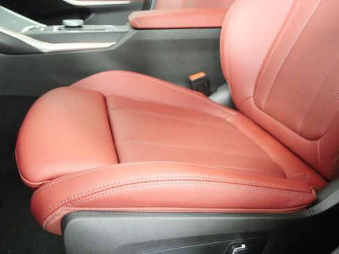 New 2026 BMW 330i xDrive Sedan w/ Premium Package image 9