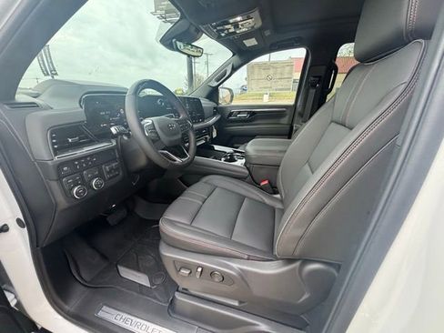 New 2026 Chevrolet Suburban RST image 11