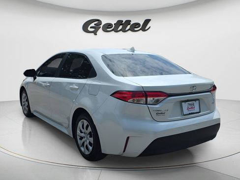Used 2025 Toyota Corolla LE w/ Convenience Package FWD image 7