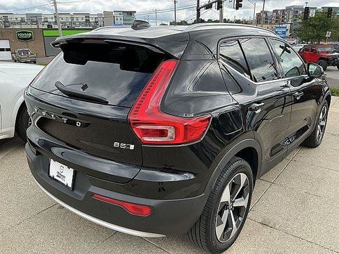 Certified 2023 Volvo XC40 B5 Plus w/ Protection Package Premier AWD/4WD image 6