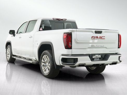 Used 2022 GMC Sierra 1500 Denali w/ Technology Package AWD/4WD image 4