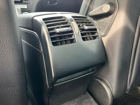 Used 2014 Mercedes-Benz C 250 Sedan image 18