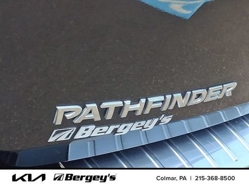 Used 2018 Nissan Pathfinder Platinum AWD/4WD image 36