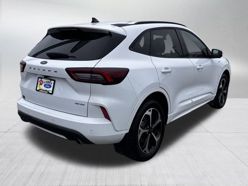 Certified 2023 Ford Escape ST-Line Select w/ Tech Pack #2 image 7