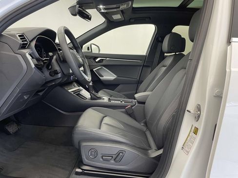 Certified 2025 Audi Q3 2.0T Premium w/ Convenience Package AWD/4WD image 5