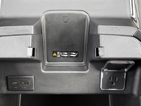 Used 2024 Chevrolet Silverado 2500 ZR2 w/ Technology Package image 28