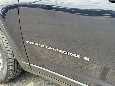 Certified 2023 Jeep Grand Cherokee L Limited image 27