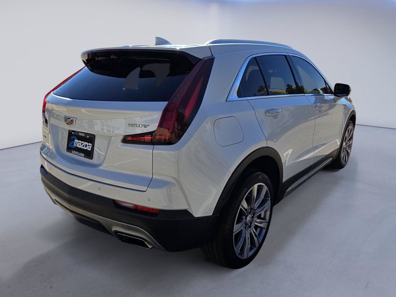 Used 2022 Cadillac XT4 Premium Luxury w/ Enhanced Visibility Package AWD/4WD image 5