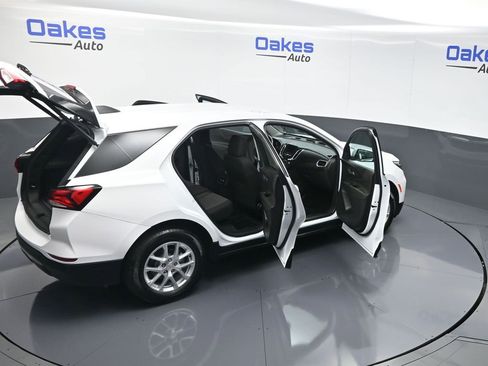 Used 2024 Chevrolet Equinox LT w/ LPO, Floor Liner Package image 61