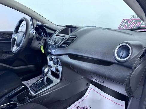 Used 2019 Ford Fiesta SE image 12